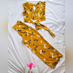 Xhilaration M Pant And Crop Top Set, Mustard Yellow With Flowers